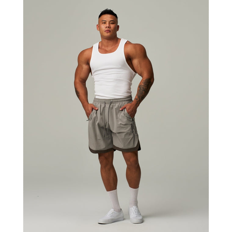 TEAMJOINED FINE LOGO SIDE SLIT STRETCH SHORTS-GREY