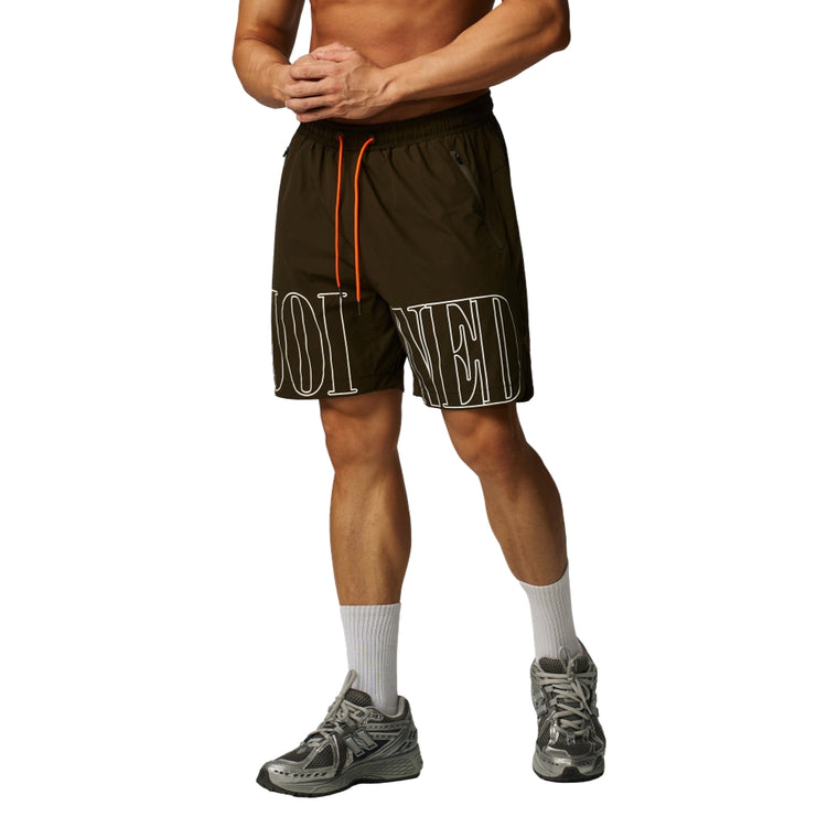 TEAMJOINED QUAD LOGO SIDE SLIT STRETCH SHORTS-DARK BROWN