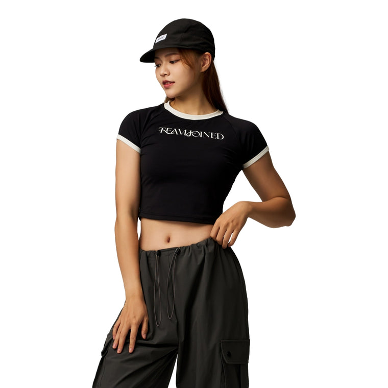 TEAMJOINED W AURA RAGLAN SLEEVE CROP TEE-BLACK