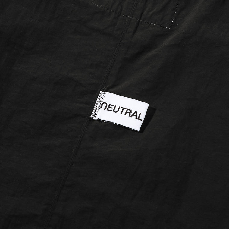 NEUTRAL SOCIETY ZIPPER POCKET TECH. BIG TEE-BLACK